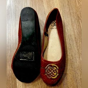 Daisy Fuentes Brown Flats FREE SHIPPING!
